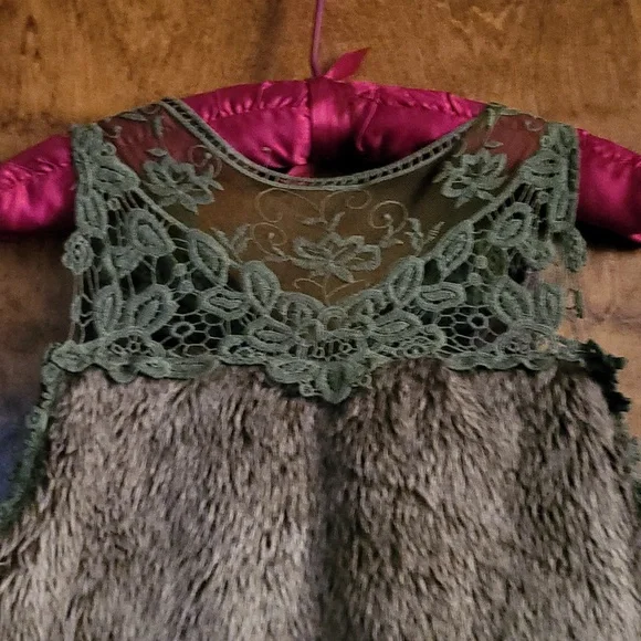 Shaggy fur embroidered top L - Picture 10 of 13